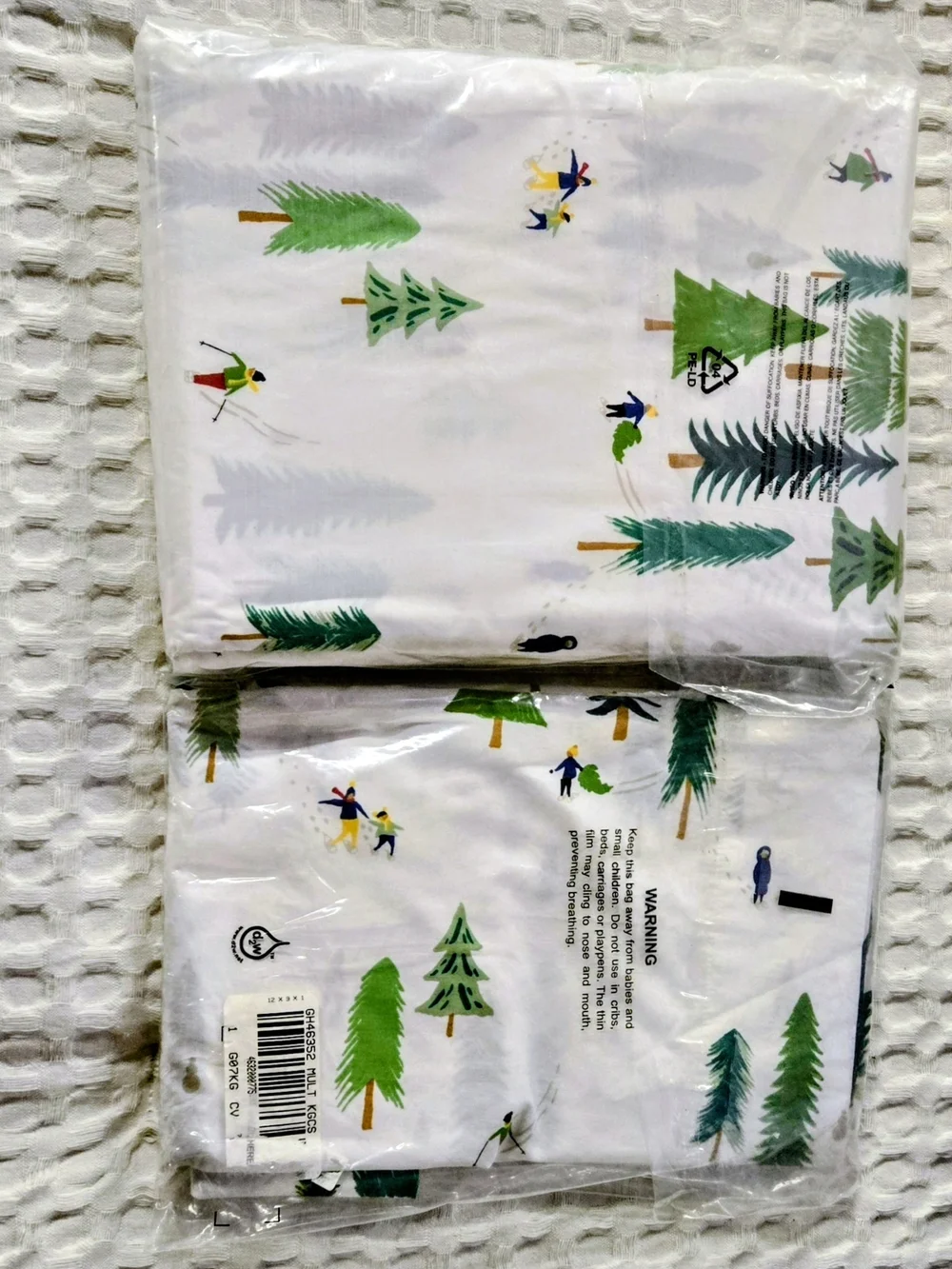 Garnet Hill King White Duvet Cover And 2 King Pillow Cases- Green Tree Print.